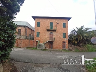 zoom immagine (Casa singola 233 mq, soggiorno, 5 camere, zona Petrignano del Lago)