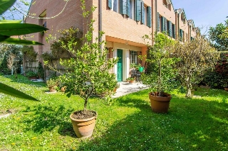 zoom immagine (Casa a schiera 220 mq, soggiorno, 4 camere, zona Prato della Valle)