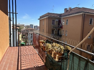 zoom immagine (Appartamento 130 mq, soggiorno, 2 camere, zona Verona)